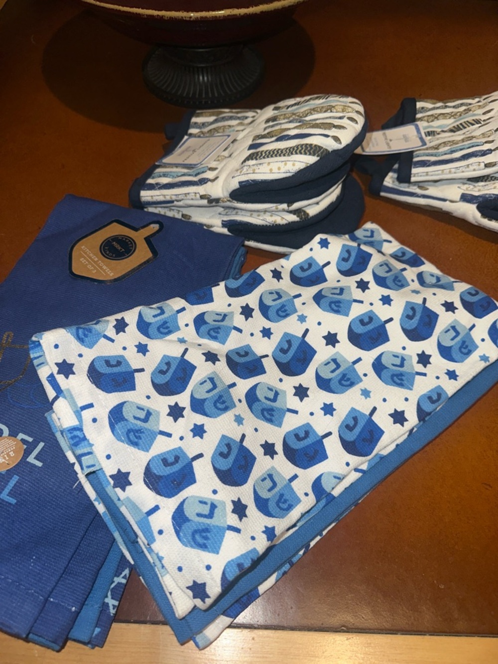 NWT Navy/White Dreidel Print solid blue an festive lights towels and hot pad - Picture 4 of 6